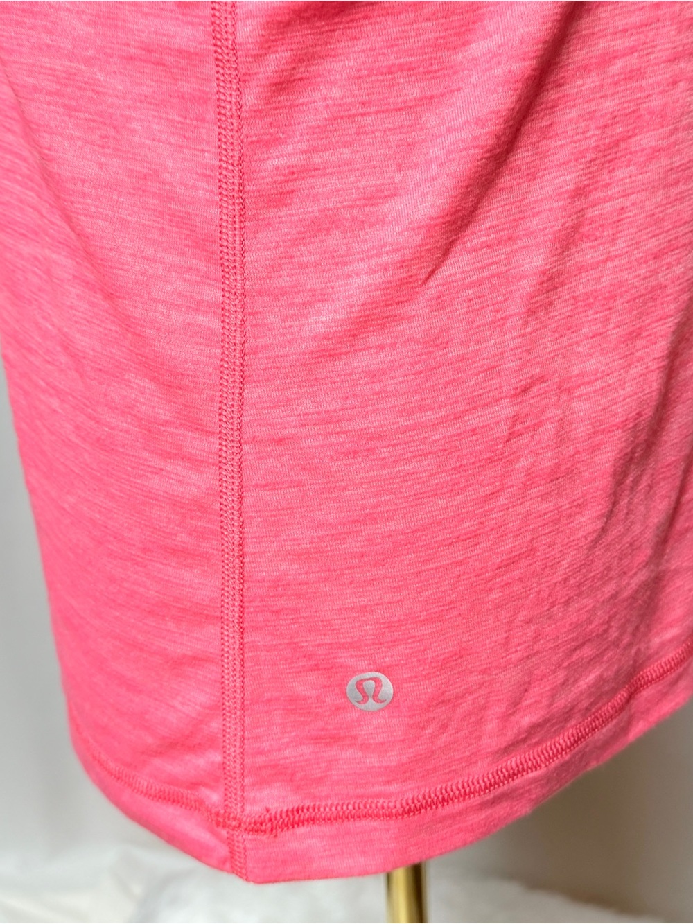 Lululemon Pink Criss Cross Back Tank Top Built In Bra Yoga Workout Athletic Top - Picture 6 of 6